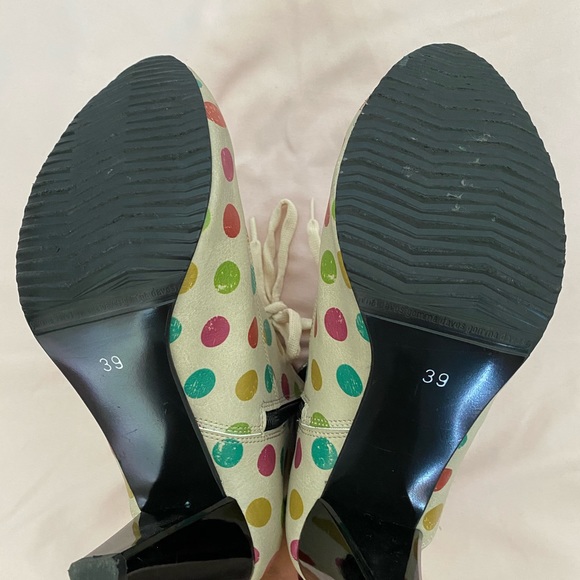 Adorable Polkadot Heels - Picture 4 of 5